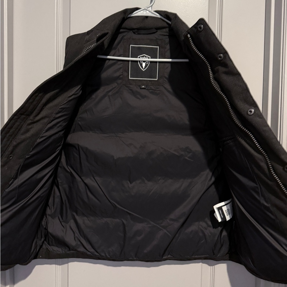Nobis Vale Men's Quilted Vest - Picture 5 of 6